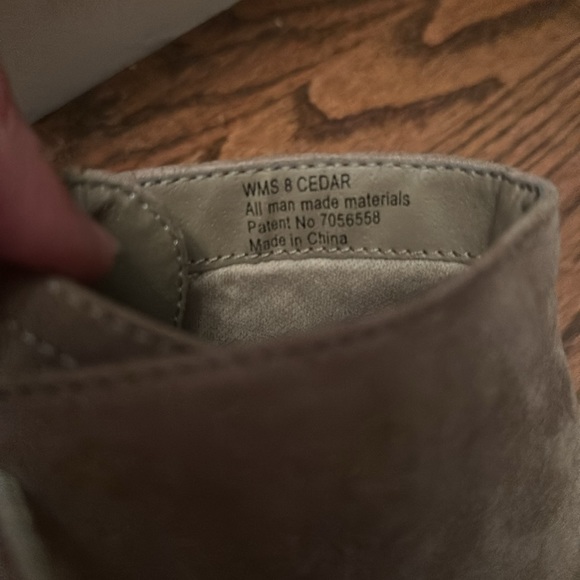 Boots - Picture 5 of 6